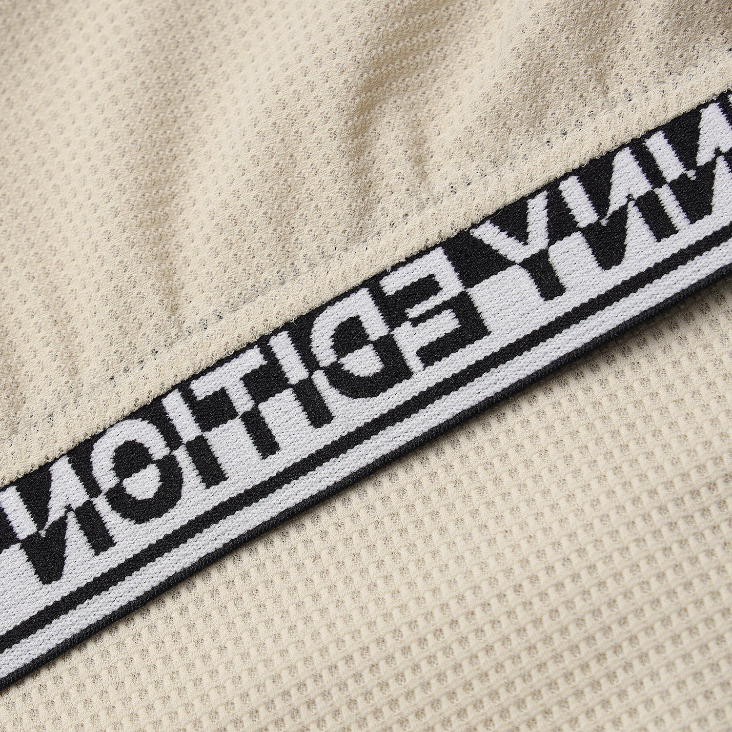 421E2TR422_BG_detail_05.jpg