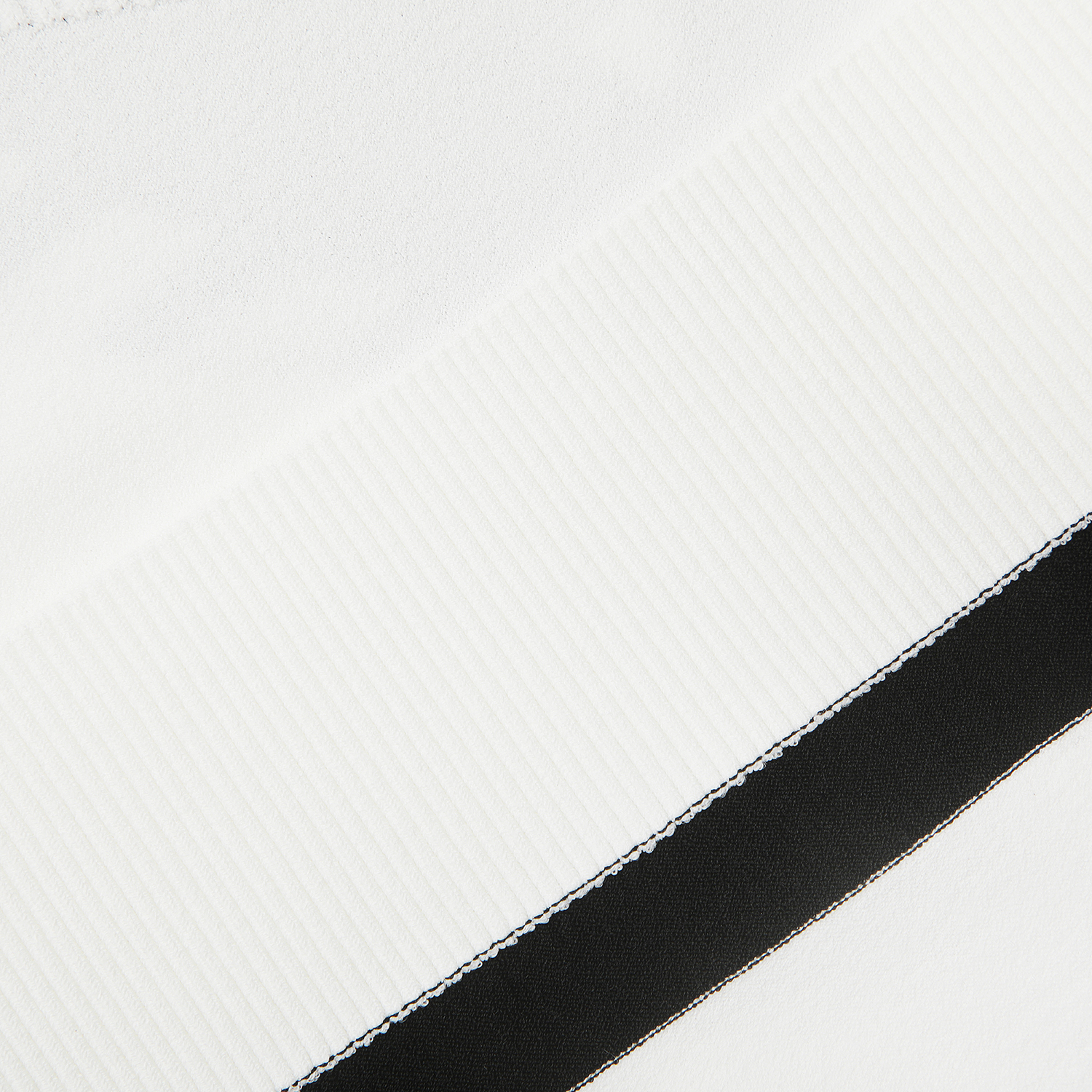 421F1SR205_WH_detail_05.jpg