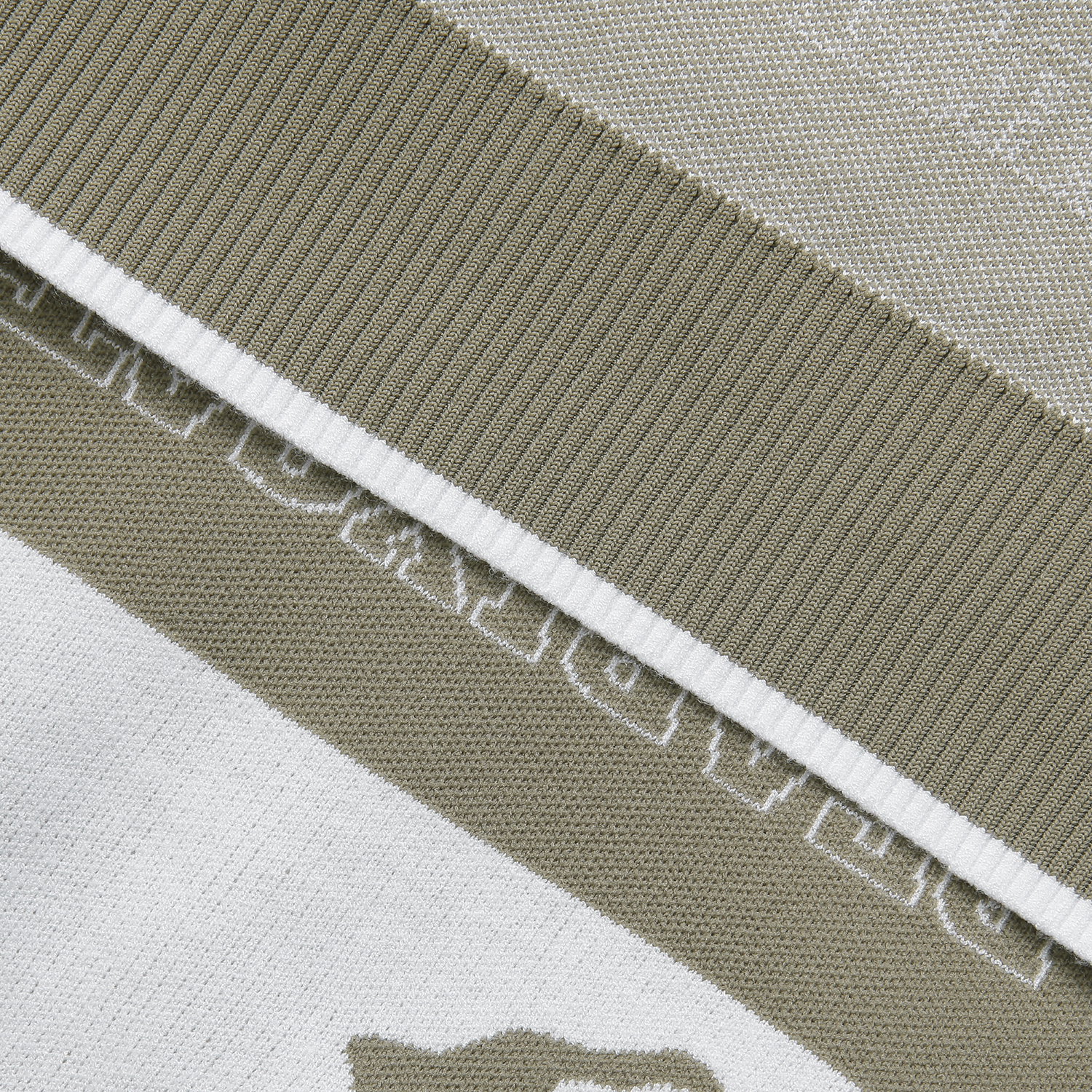 511C3SR103_BG_detail_08.jpg