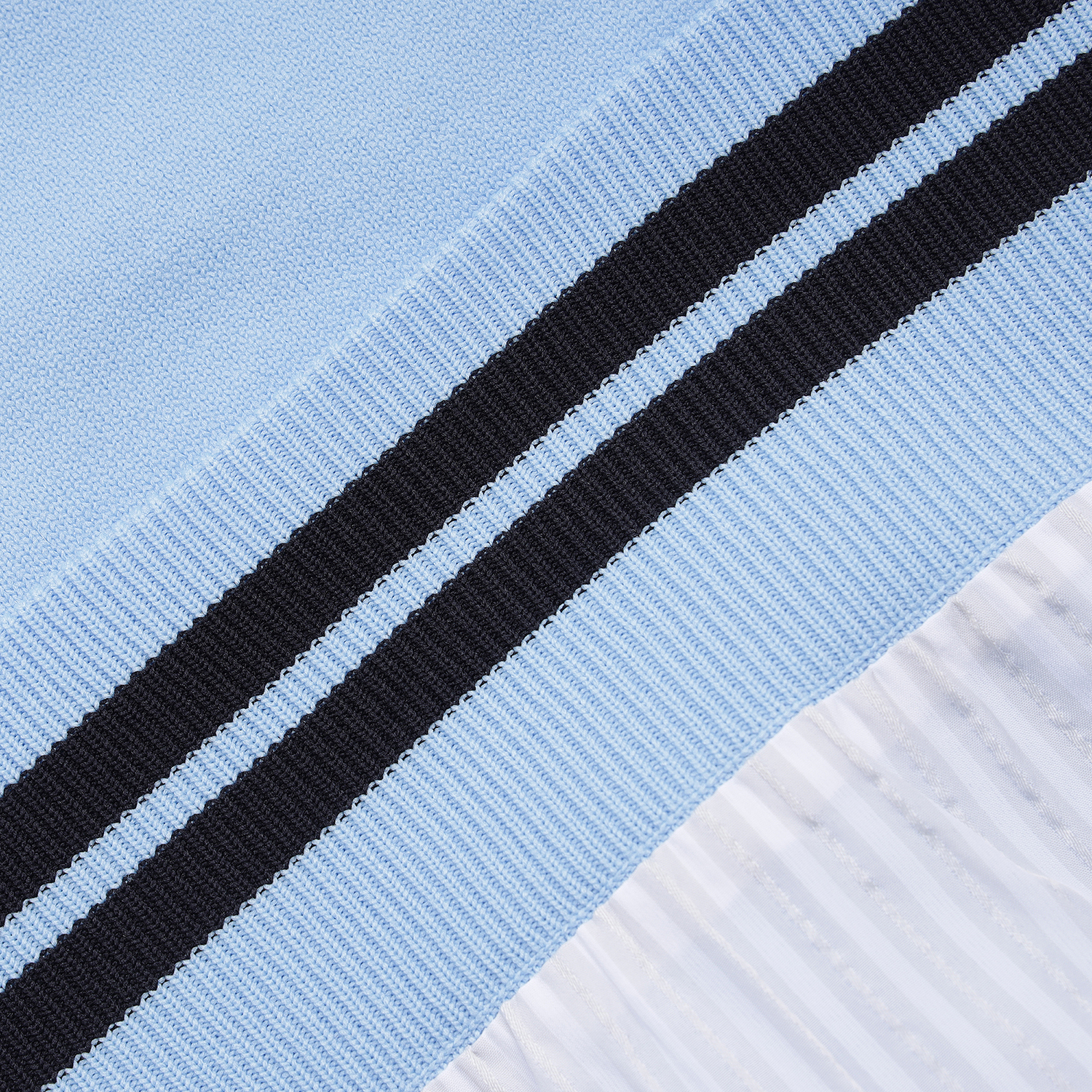 511E3SWA32_BL_detail_06.jpg