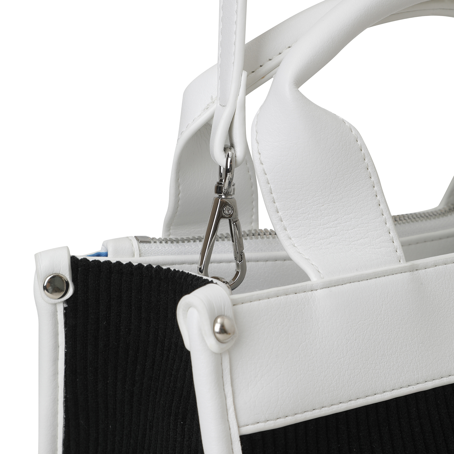 521C3BG657_BK_detail_04.jpg