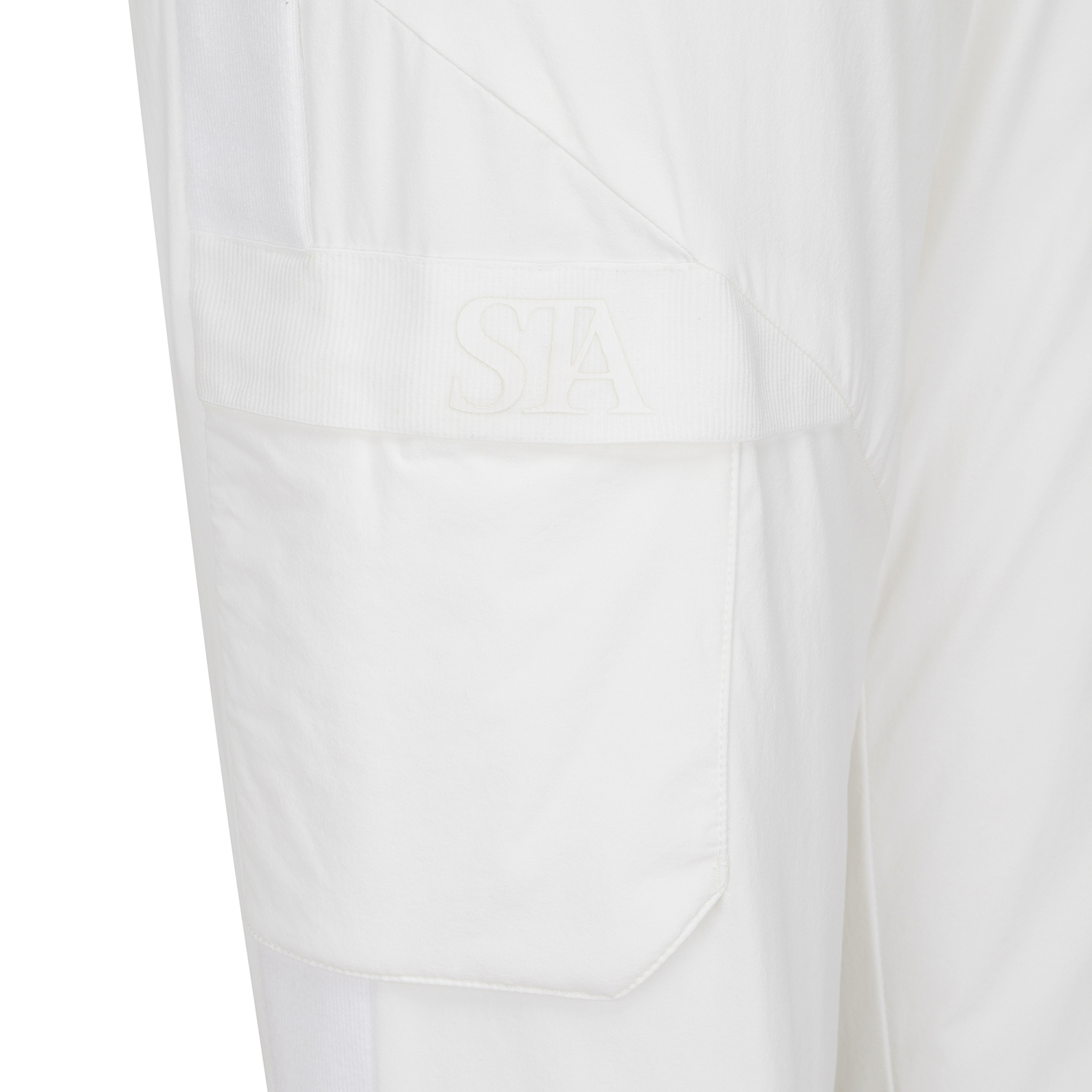 811C4PF334_WH_detail_04.jpg