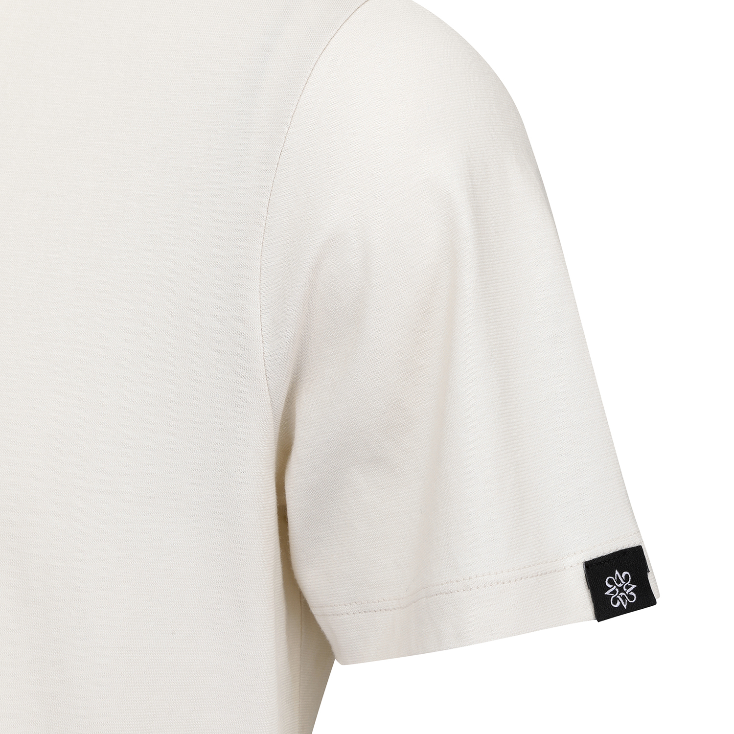 811D2TO503_BG_detail_06.jpg