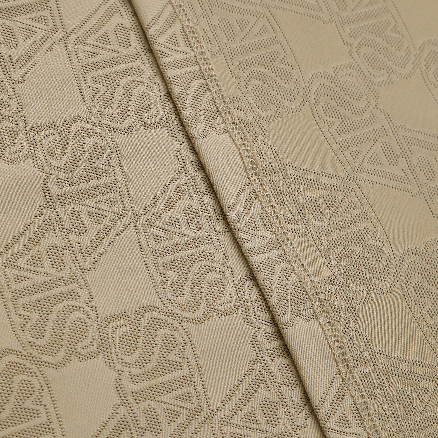 821C2TR086_BG_detail_05.jpg