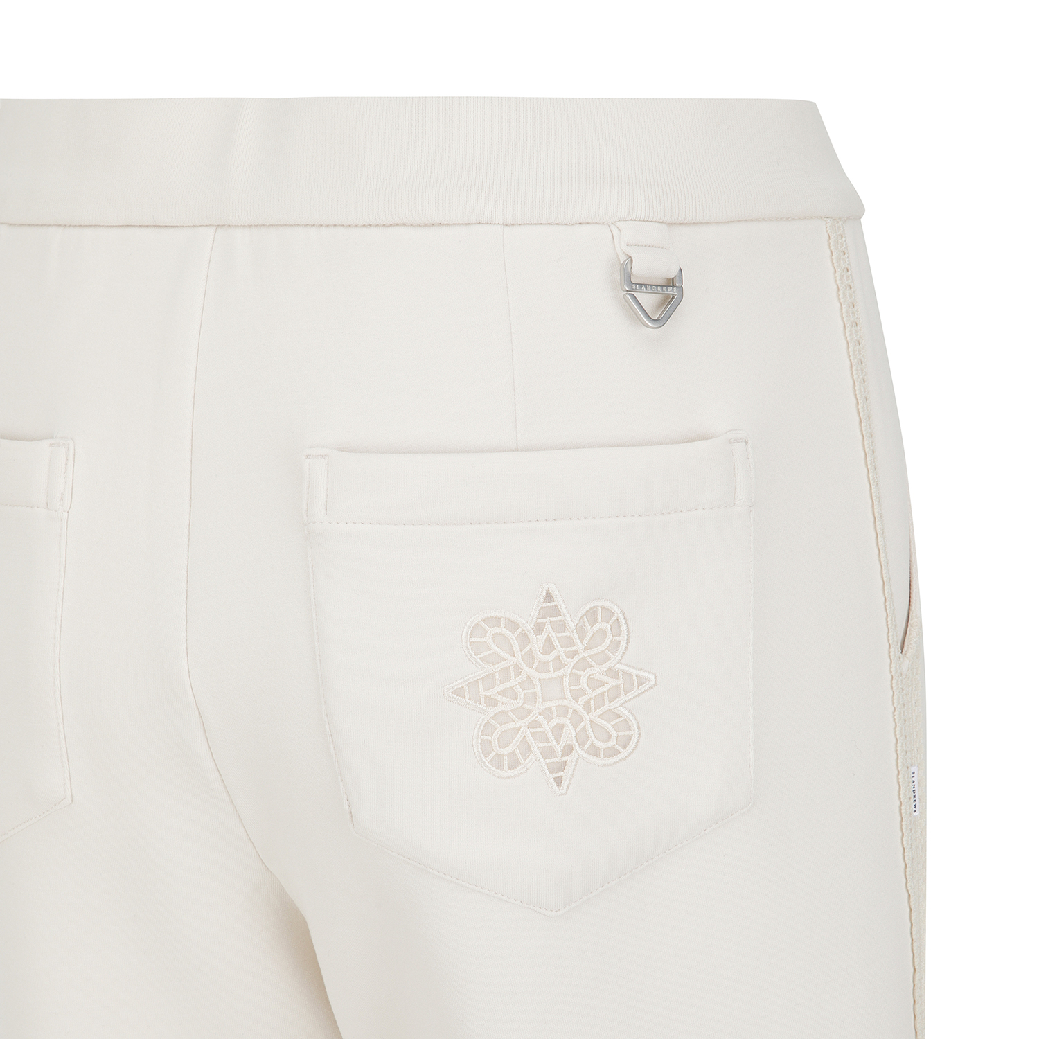 821E1PF181_BG_detail_05.jpg