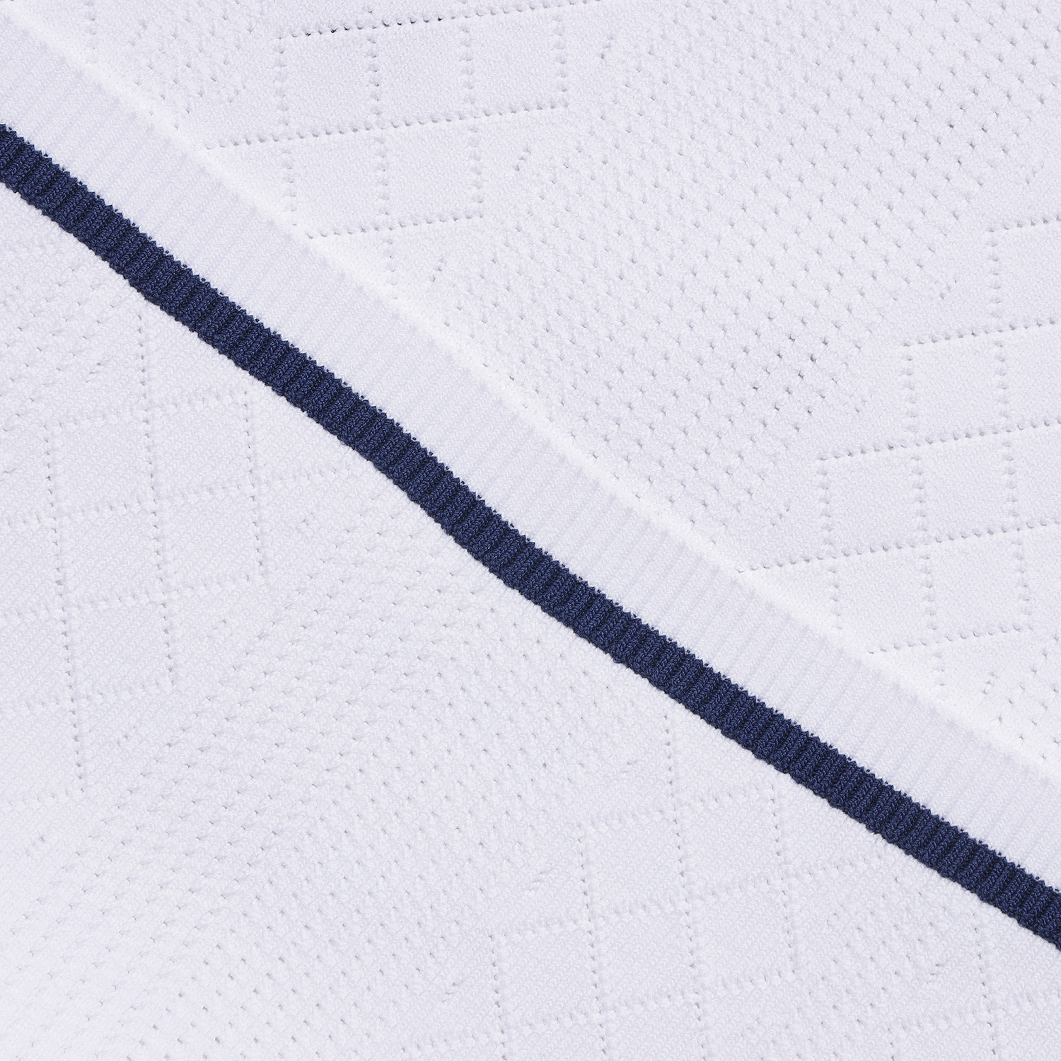 821E2SV381_WH_detail_08.jpg