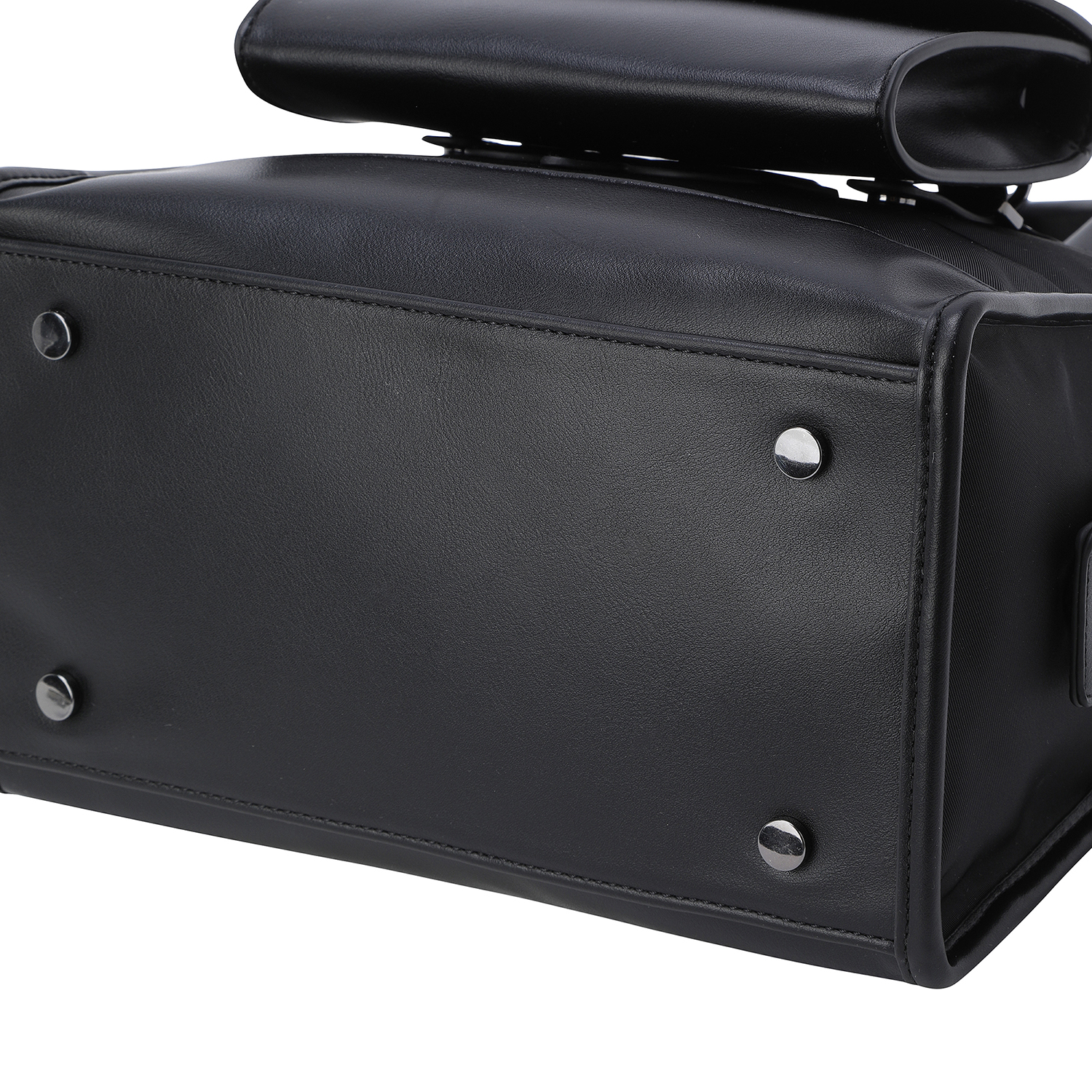 821E3BG157_BK_detail_07.jpg